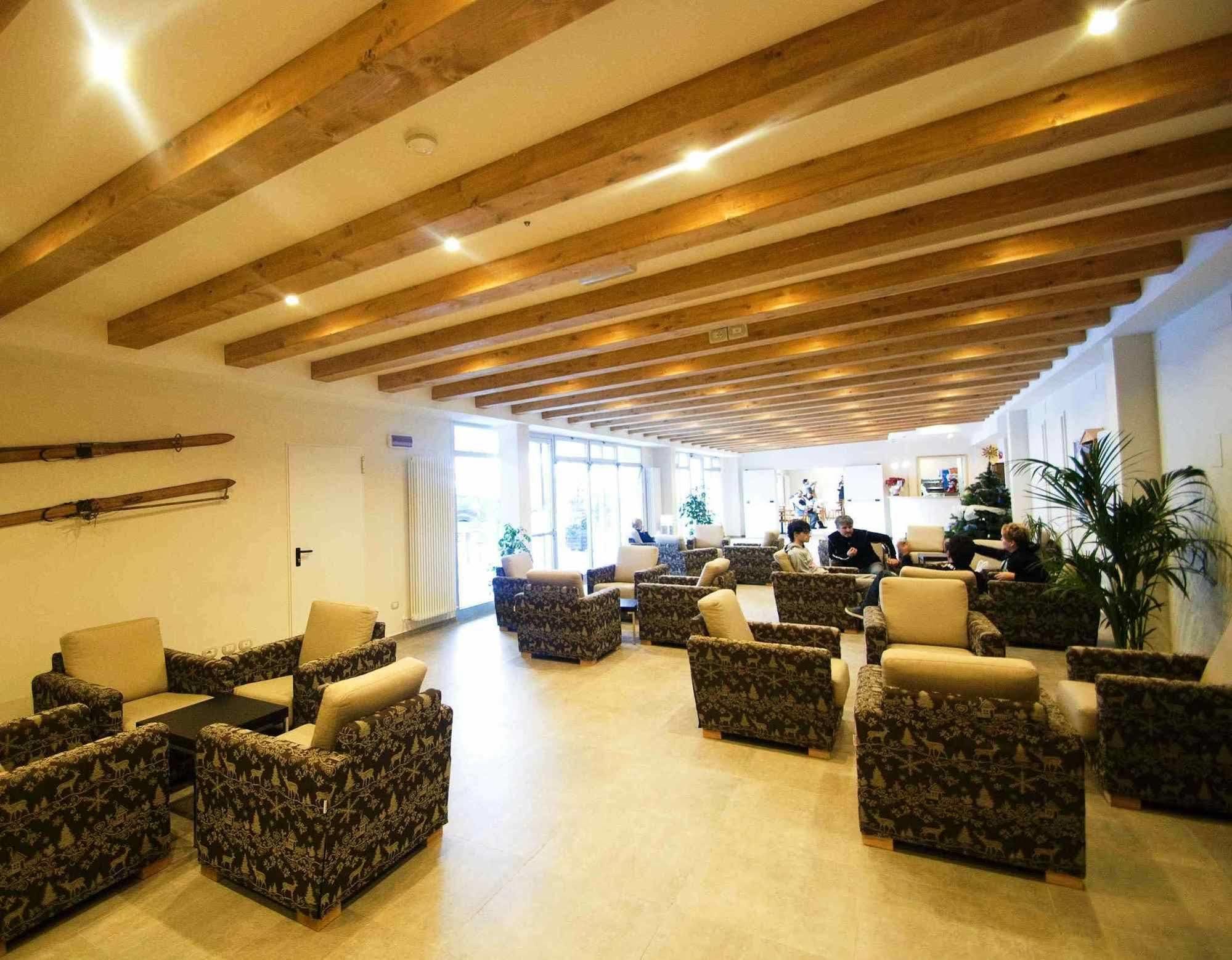 Hotel Polsa - Azzurro Club Brentonico Bagian luar foto